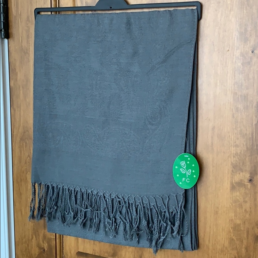 Grey pashmina